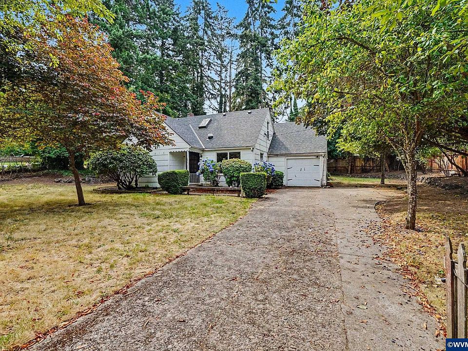 1st image of 970 Heather Ln SE