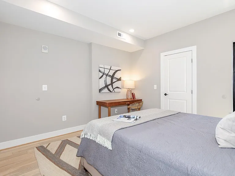 505 Kennedy St NW #1 — Photo 2