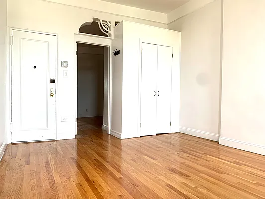 Rented by Corcoran | media 28