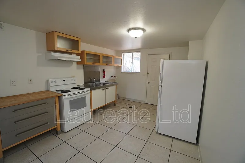 2 bed, 1.0 bath, 900 sqft, $1,195 — Photo 4