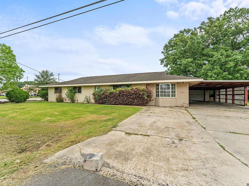 1st image of 403 Vatican Dr