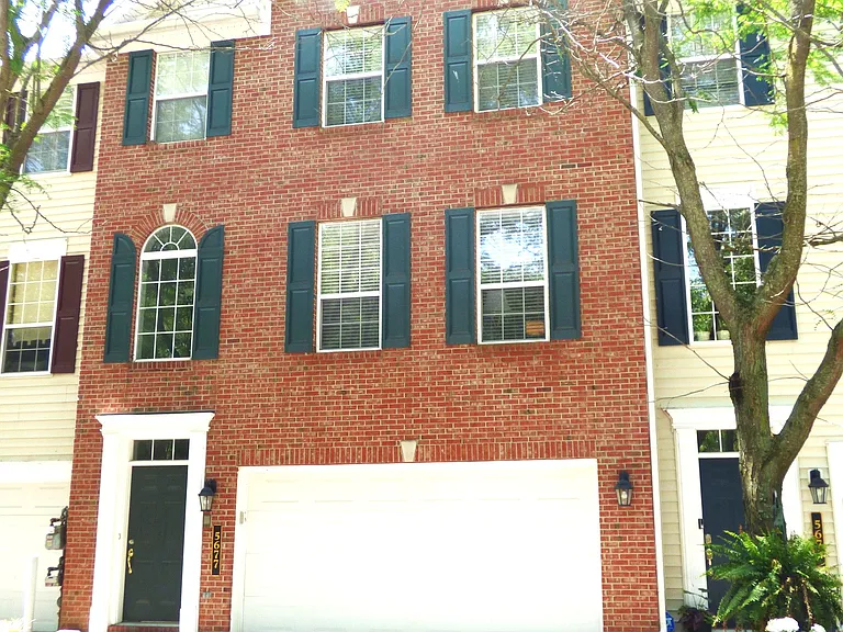 5677 Trammel Ct — Photo 1