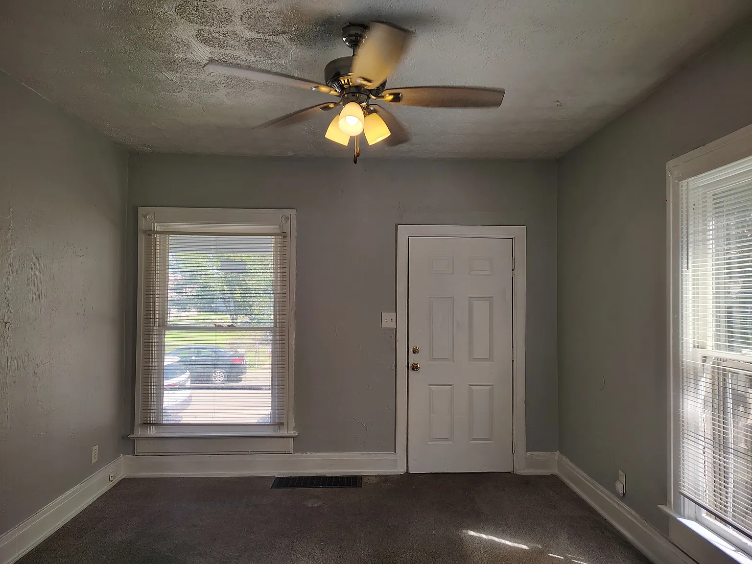 5 bed, 1500 sqft, $1,550 — Photo 3