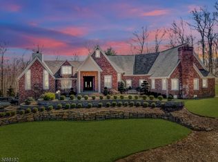 38 Cherry Tree Ter, Kinnelon Boro, NJ 07405