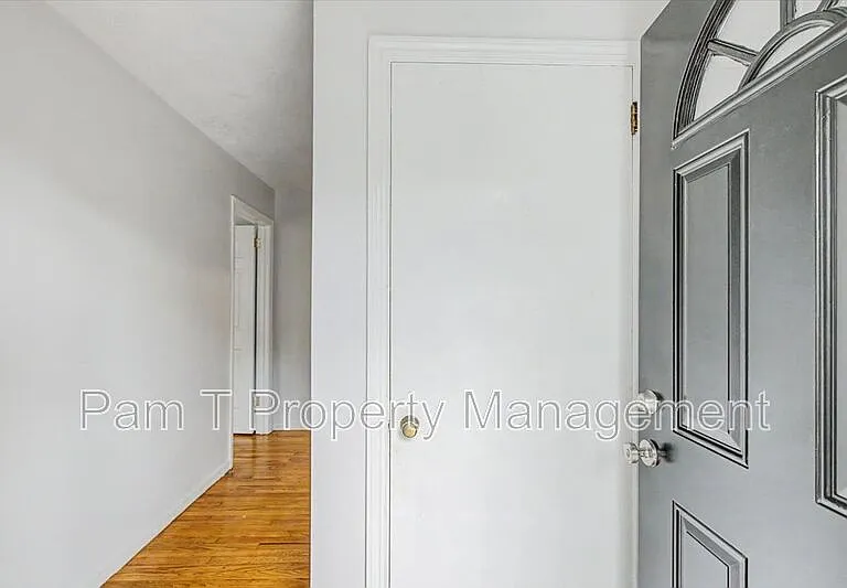 3712 Oakland Ct — Photo 4