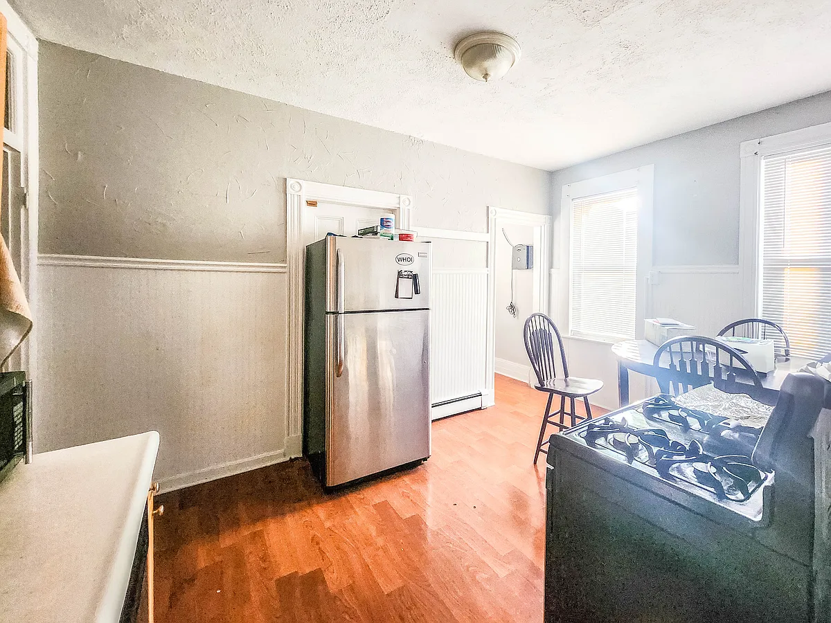 Building Photo - 17 Eldora St #3R