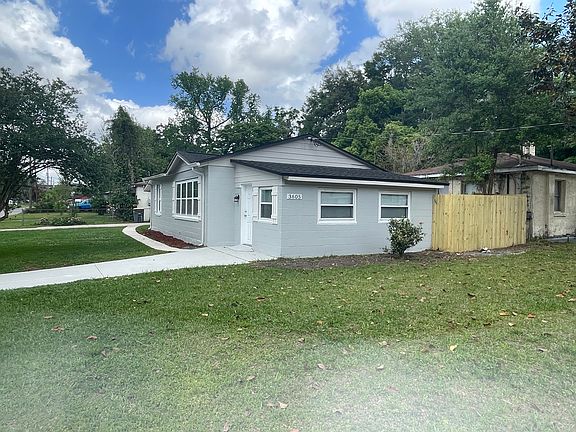2nd image of 3605 Saint Nicholas Ave