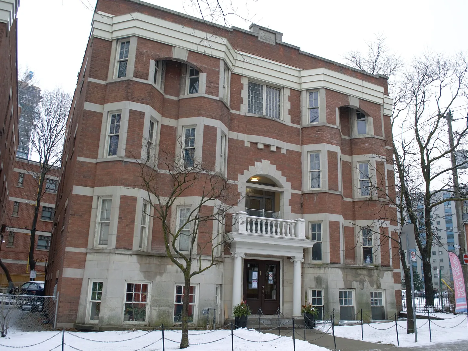 1 Glen Road — Photo 2