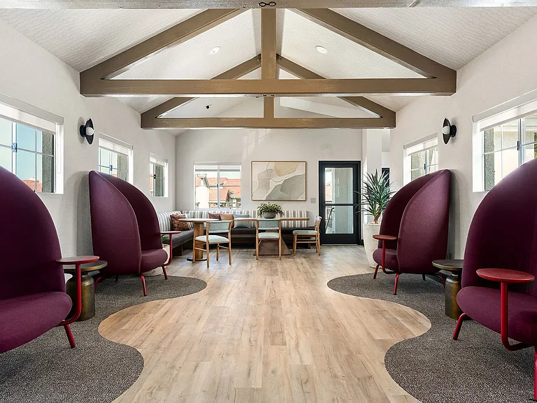 Axiom La Jolla — Photo 26