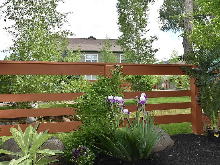 530 Evans Ct — Photo 22