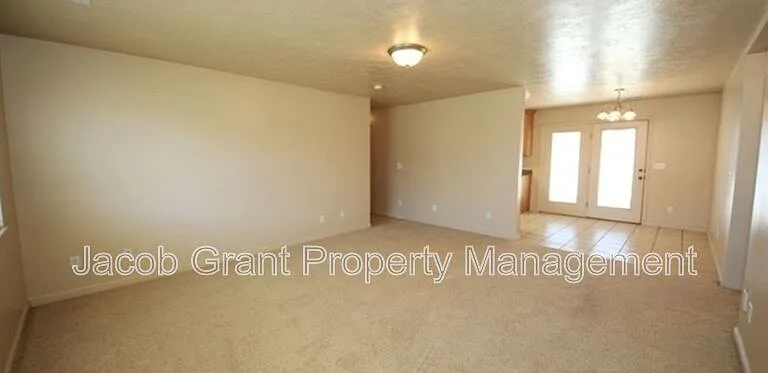 424 Alamo St — Photo 2