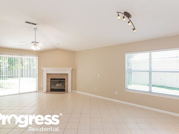 4th image of 237 Hawthorn Hedge Ln