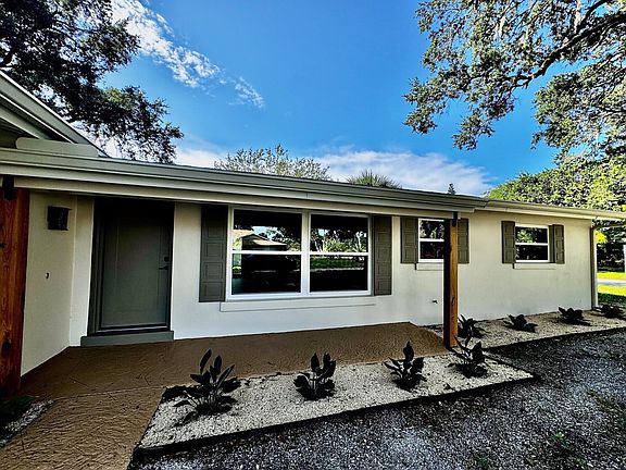 2nd image of 2700 Riviera Dr