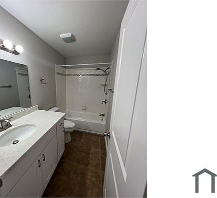 3rd image of 4930 W Puget Ave