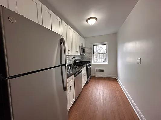 Rented by Karten Real Estate Services LLC | media 2