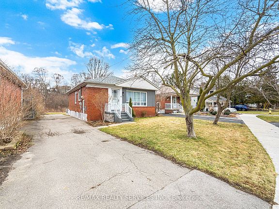 2nd image of 6 Bonnyview Dr