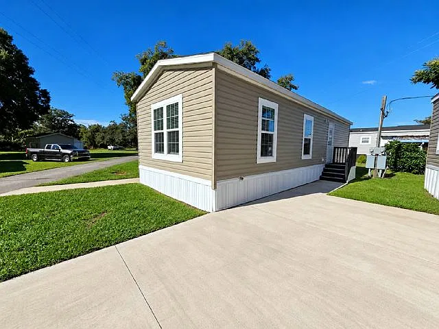 1311 US Highway 92 W — Photo 1