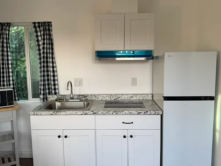 276 G St #276 — Photo 4