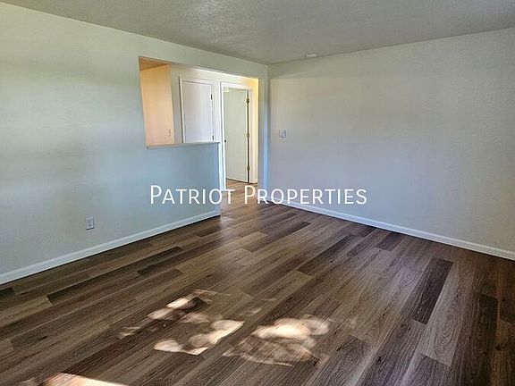 4th image of 1001 Grassman St APT 2