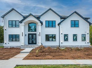 54 Nevsky St, Edison, NJ 08820
