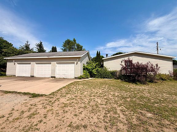 5th image of 13968 E Willow St