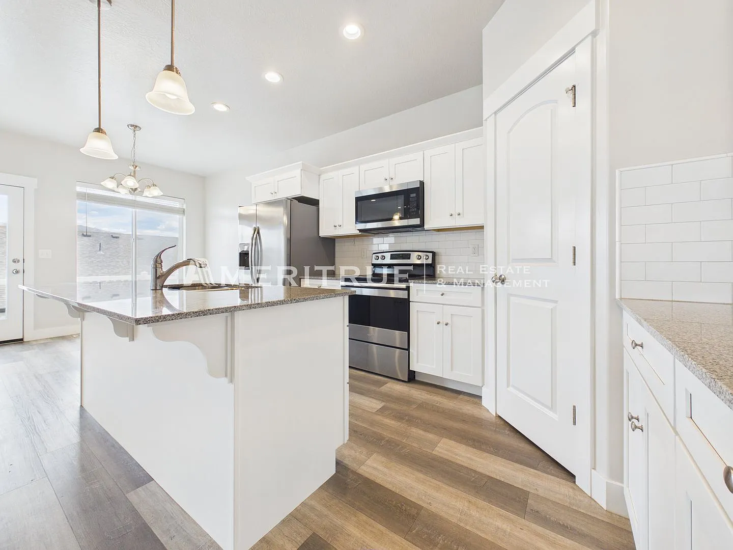Pet Friendly Brand new Construction — Photo 3