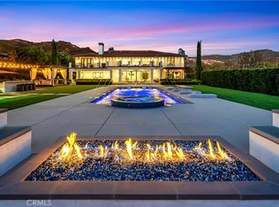 2037 Delphine Ln, Calabasas, CA 91302