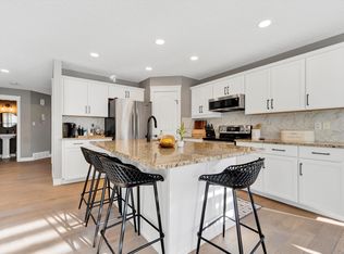 17437 5a Ave SW, Edmonton, AB T6W 2E3