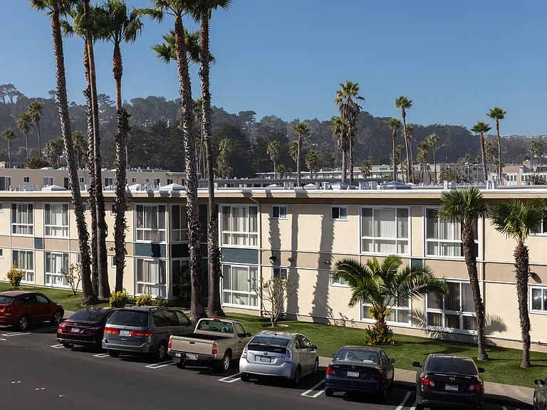 Westlake Apartments — Photo 21