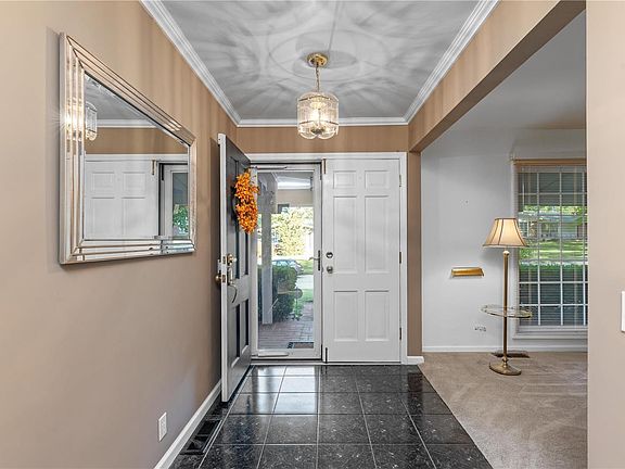 5th image of 2525 Greenberry Dr
