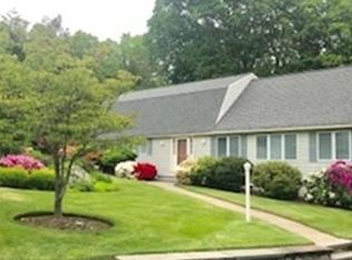 19 Amberwood Dr, Winchester, MA 01890
