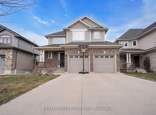 9 Noble Ln, Saint Thomas, ON N5R 0C4