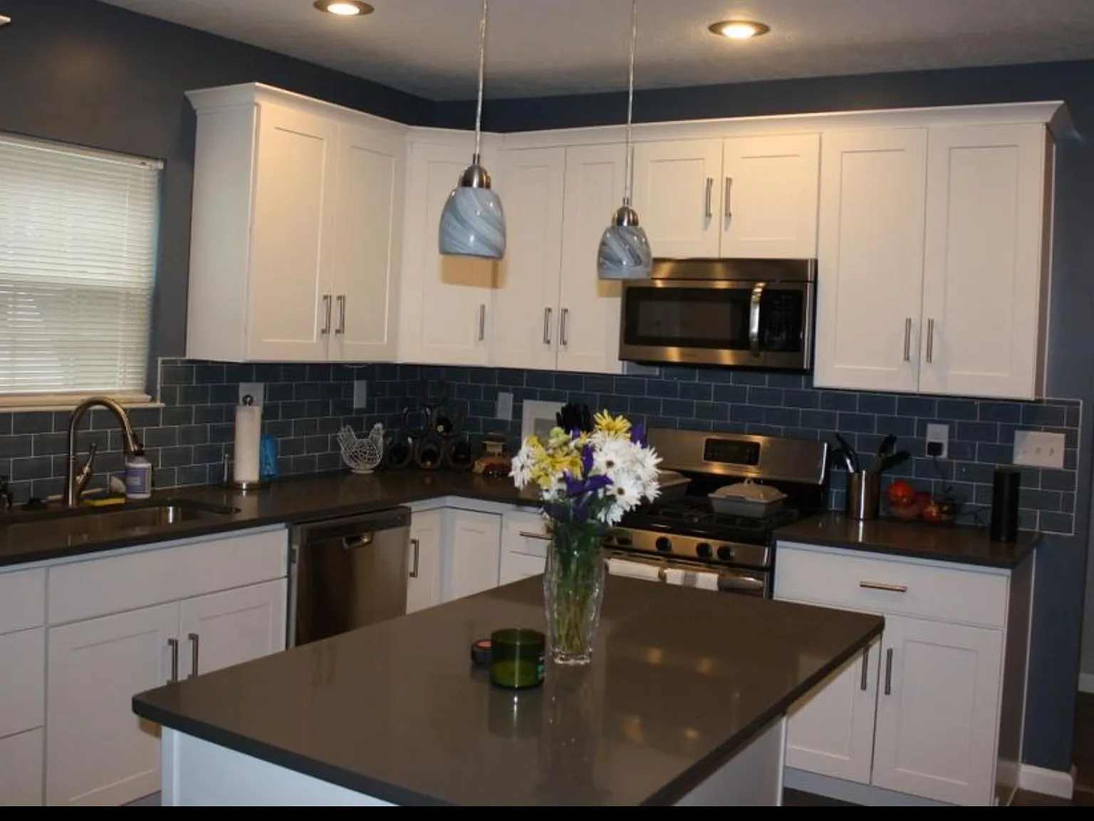 336 Kenmont Ave — Photo 1