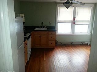 512 Ocean Ave, New London, CT 06320