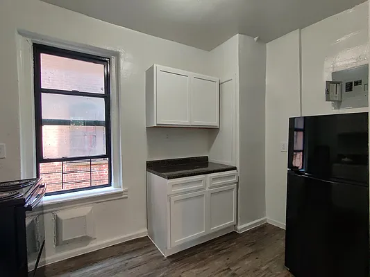 Rented by Signature Property Realty | media 26