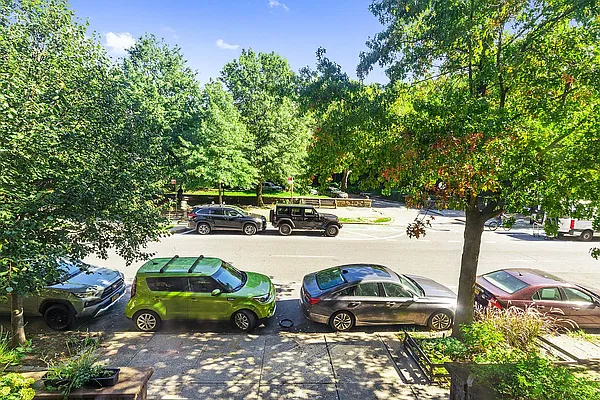 Sold by Keller Williams NYC | media 14