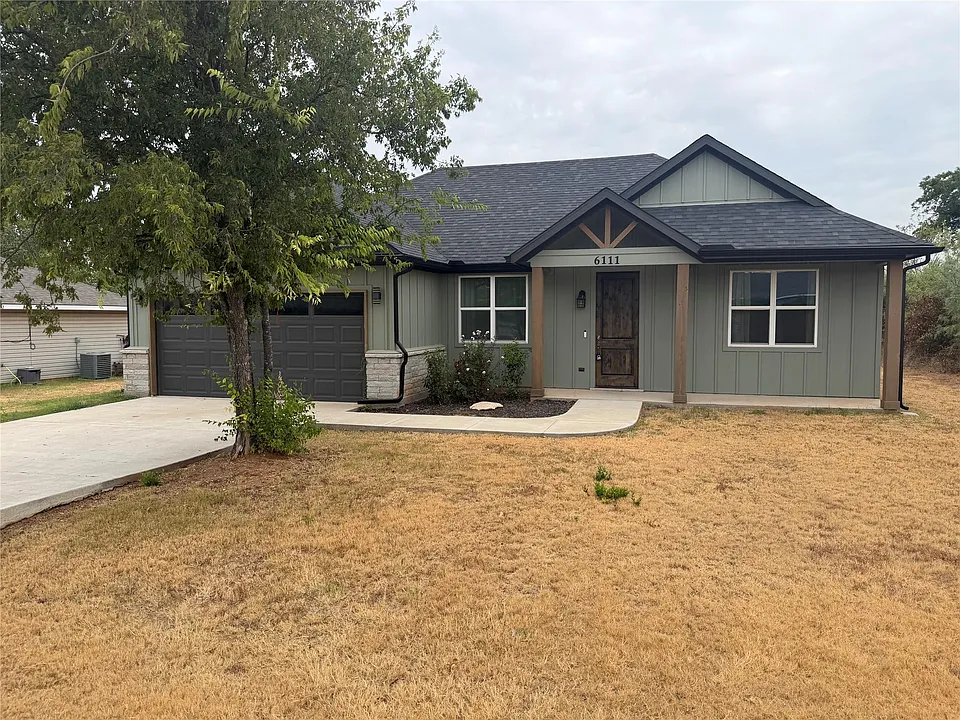 6111 Collins Ct