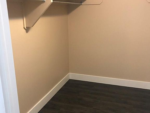 5th image of 2381 Henryanna Ave