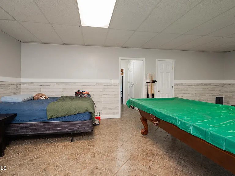 135 Riders Dr — Photo 41