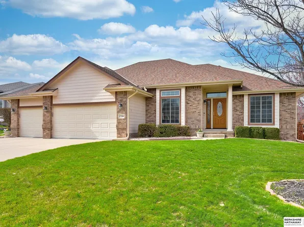 17210 J St, Omaha, NE 68135