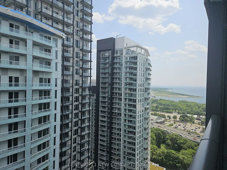 19 Western Battery Rd #3521 — Photo 12