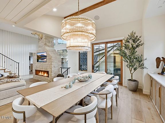 4th image of 1304 Park Ave