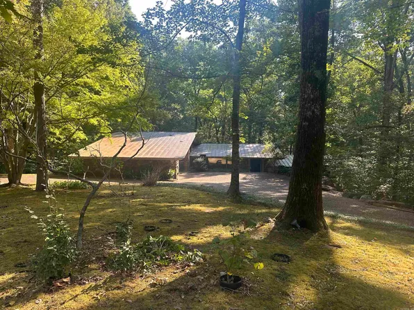 2 Ridgewood Ln, Forrest City, AR 72335