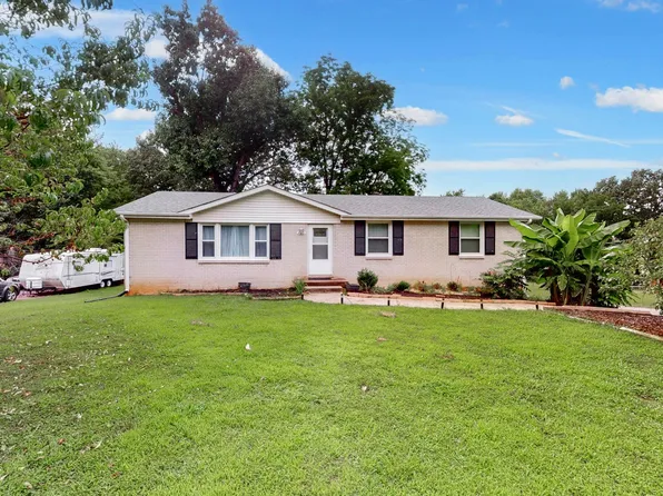 405 Andrew Dr, Clarksville, TN 37042