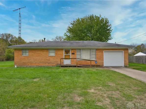 2971 Sun Valley Dr, Springfield, OH 45505