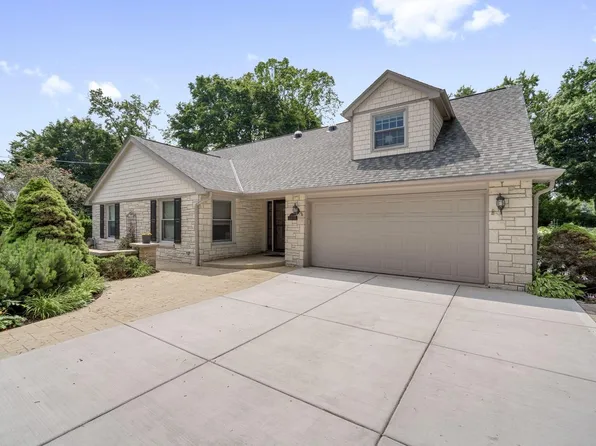 1235 Fairhaven BOULEVARD, Elm Grove, WI 53122