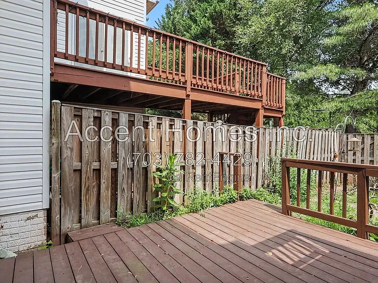 21217 Millwood Sq — Photo 30