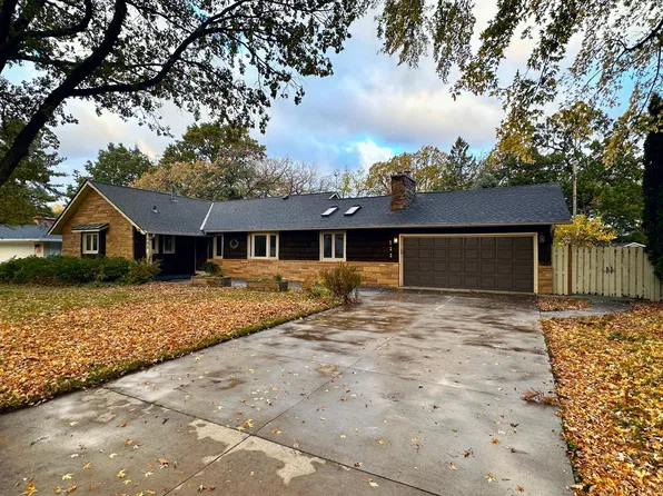 732 Forest Dale Rd, New Brighton, MN 55112