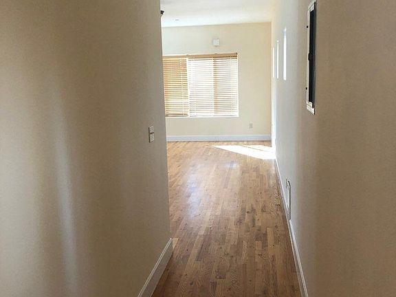 3rd image of 916 13th Ave Unit C