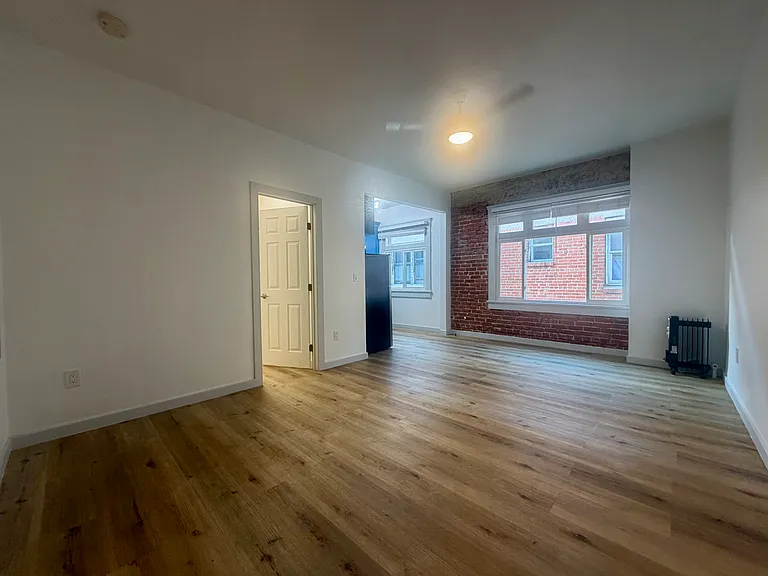 01-319 N Elm Ave #306 — Photo 2